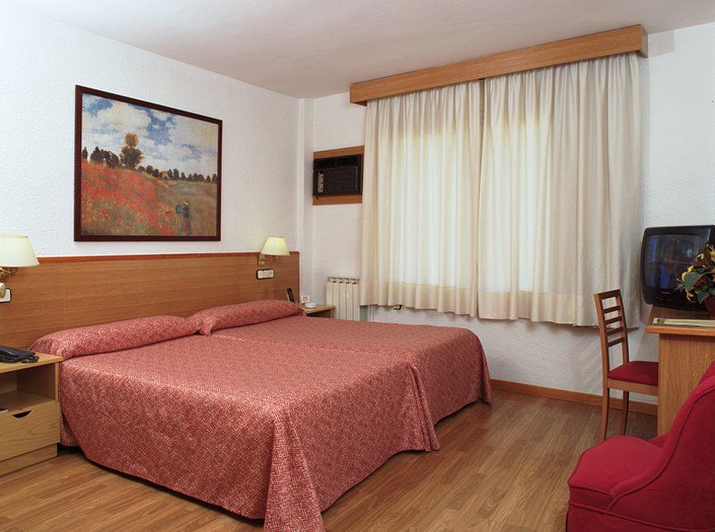 Catalonia Park Gueell Hotel