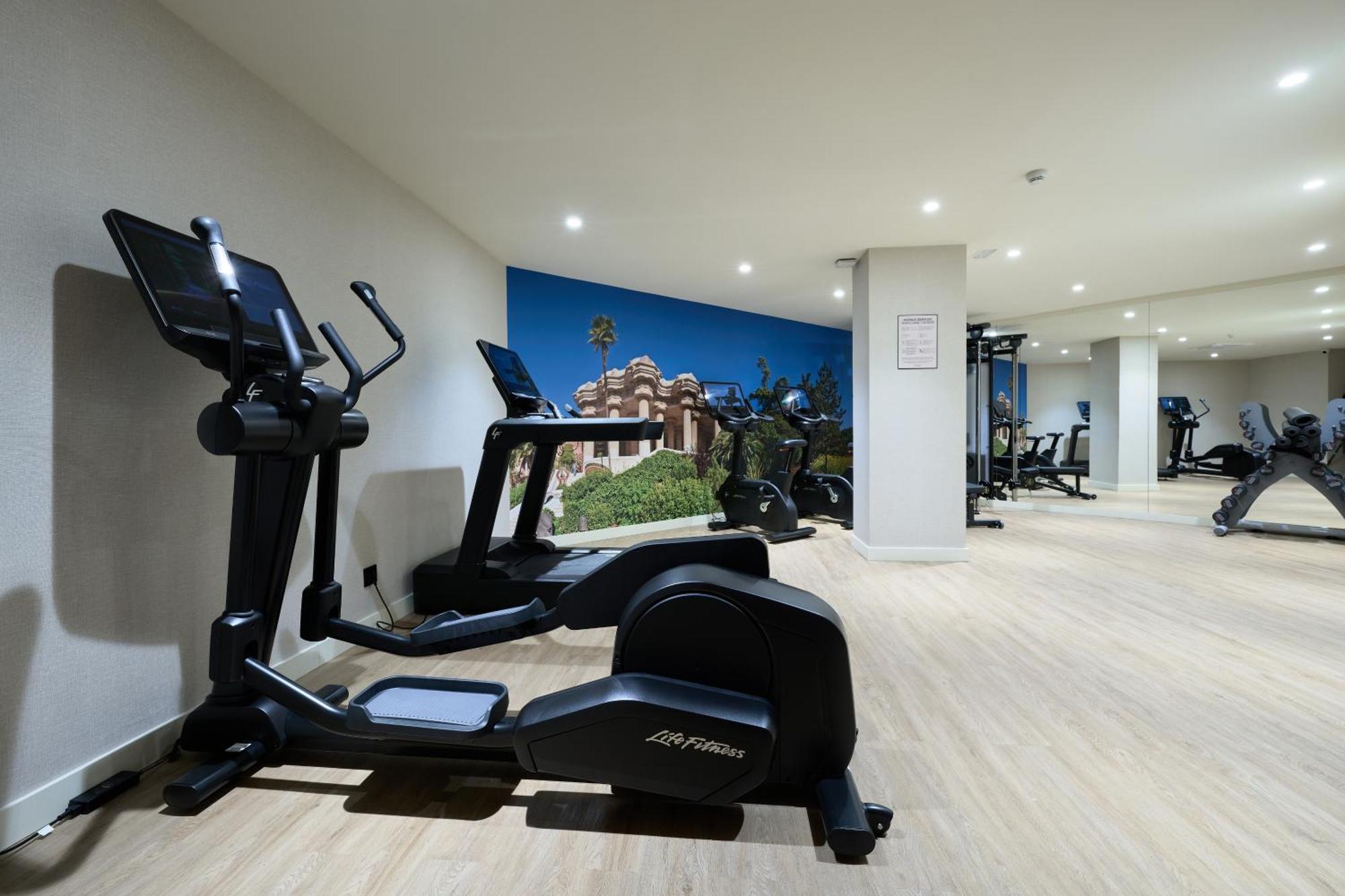 Catalonia Park Gueell Hotel 3*